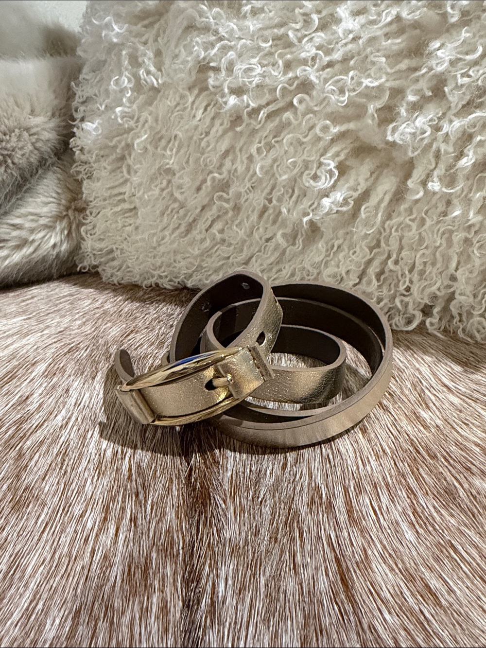 Banana Republic Metallic Gold Slim Women's Belt - Stylish Accent Strap